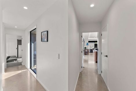 Photo of property in 15 Evelyn Crescent, Marshland, Christchurch, 8083