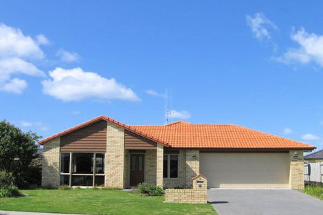 Photo of property in 3 Mcleod Place, Papamoa Beach, Papamoa, 3118