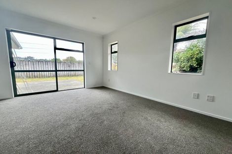Photo of property in 10 Trillick Place, Tuakau, 2121