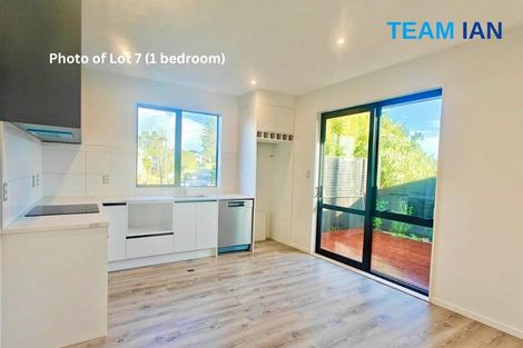 Photo of property in 8/18 Sylvan Crescent, Te Atatu South, Auckland, 0610