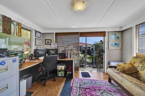 Photo of property in 37 Cracroft Street, Waitara, 4320