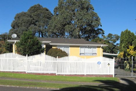 Photo of property in 4 Kendall Court, Wattle Downs, Auckland, 2103