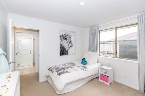 Photo of property in 13 Winchester Place, Rototuna North, Hamilton, 3210