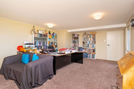 Photo of property in 1 Warwick Street, Balaclava, Dunedin, 9011