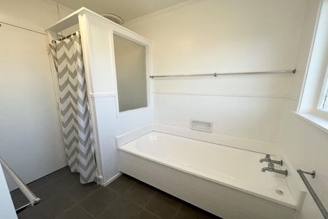 Photo of property in 15 Pleasant Road, Glen Eden, Auckland, 0602