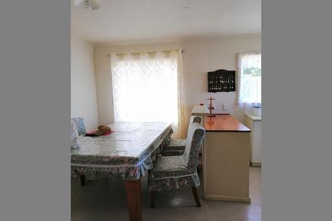 Photo of property in 105 Royal Road, Massey, Auckland, 0614