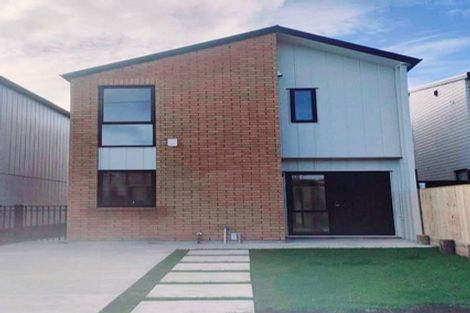 Photo of property in 14 Papai Lane, Massey, Auckland, 0614