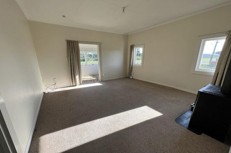 Photo of property in 19 Nash Parade, Foxton Beach, Foxton, 4815