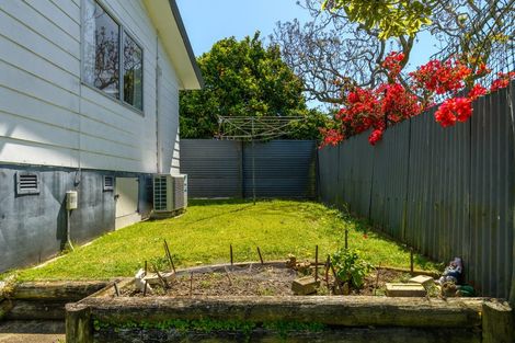 Photo of property in 38 Queen Road, Bellevue, Tauranga, 3110