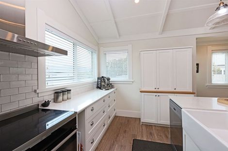 Photo of property in 15 Margaret Avenue, Havelock North, 4130