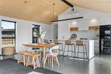 Photo of property in 3 Pepperwood Green, Albert Town, Wanaka, 9305