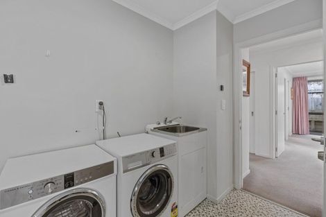 Photo of property in 9a Wilton Street, Westown, New Plymouth, 4310