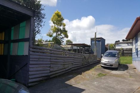 Photo of property in 10 St Margaret Place, West Harbour, Auckland, 0618