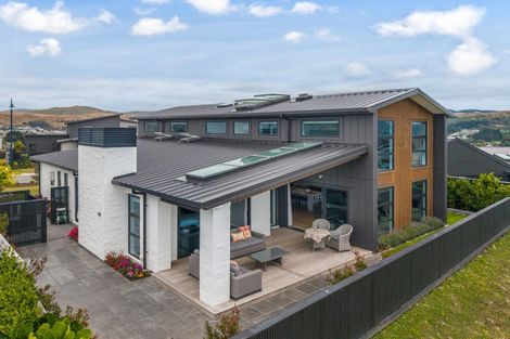 Photo of property in 14 Rotorua Grove, Aotea, Porirua, 5024