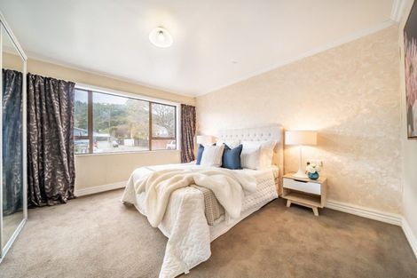 Photo of property in 10 Mchattie Lane, Clouston Park, Upper Hutt, 5018