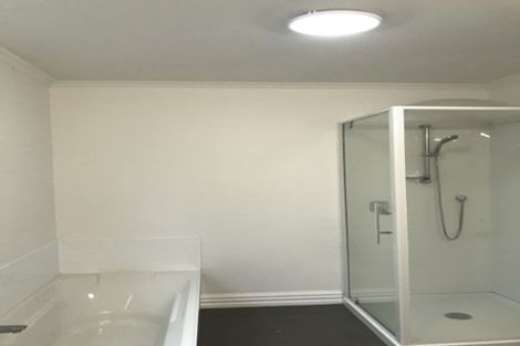 Photo of property in 21 Dorking Road, Brooklyn, Wellington, 6021