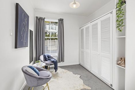 Photo of property in 18 Newman Terrace, Thorndon, Wellington, 6011