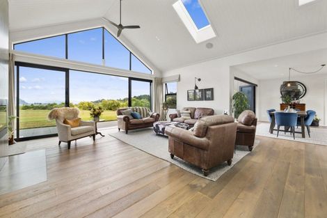 Photo of property in 32 Lacebark Drive, Kinloch, Taupo, 3377