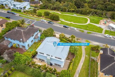 Photo of property in 31 Harrowglen Drive, Northcross, Auckland, 0632