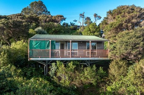 Photo of property in 40 Okoka Road, Omiha, Waiheke Island, 1081