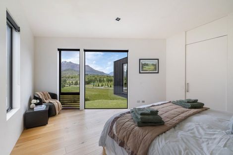 Photo of property in 20 Advance Terrace, Arrowtown, 9302