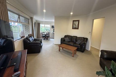 Photo of property in 23 Chesterfield Way, Orewa, 0931