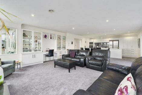 Photo of property in 37 Rodeo Drive, Kelvin Grove, Palmerston North, 4414