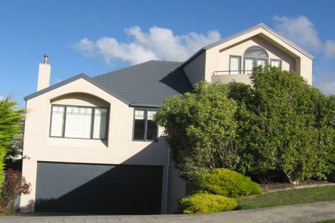 Photo of property in 21 Derry Hill, Churton Park, Wellington, 6037