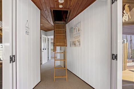 Photo of property in 12 Pine Grove, Tairua, 3508