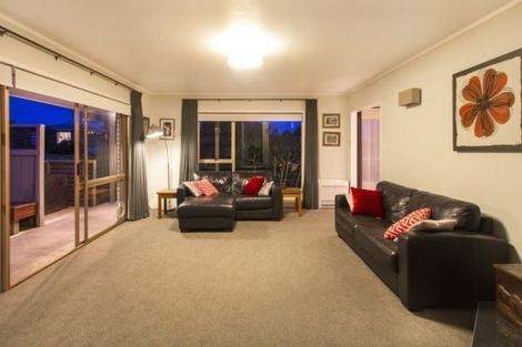 Photo of property in 41 Walworth Avenue, Pakuranga Heights, Auckland, 2010