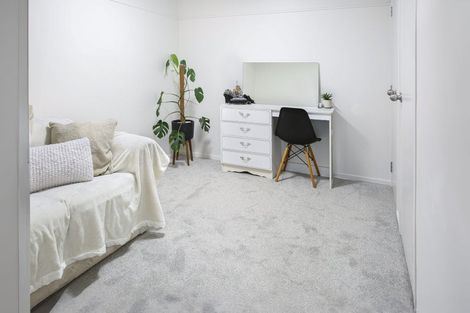 Photo of property in 5 Elliston Crescent, Stanmore Bay, Whangaparaoa, 0932