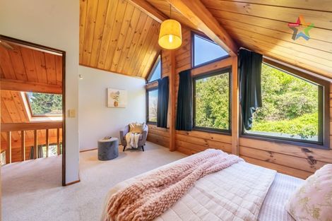 Photo of property in 19a Miromiro Road, Normandale, Lower Hutt, 5010