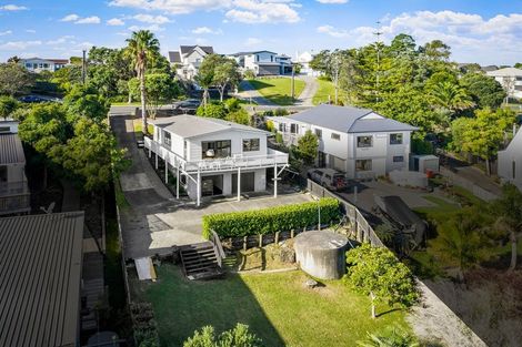 Photo of property in 239 Vipond Road, Stanmore Bay, Whangaparaoa, 0932