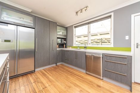 Photo of property in 35 Milne Street, Marton, 4710