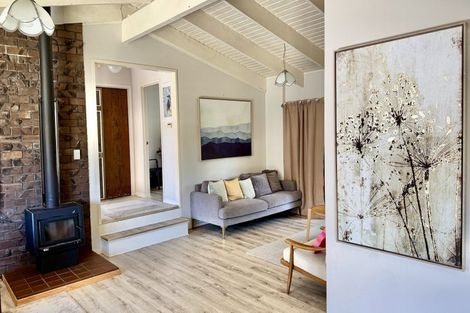 Photo of property in 5 Holyoake Place, Chatswood, Auckland, 0626