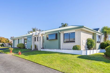 Photo of property in 16 Bramley Drive, Rototuna, Hamilton, 3210