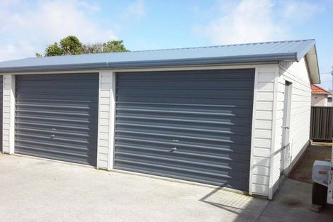 Photo of property in 48 Lismore Street, Merrilands, New Plymouth, 4312