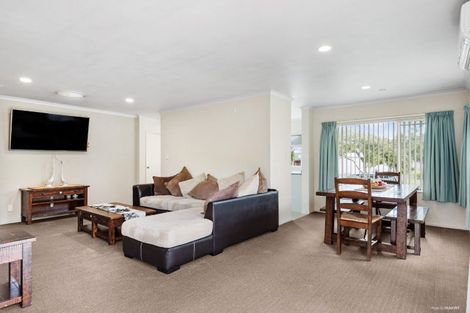 Photo of property in 66 Sandwick Drive, Weymouth, Auckland, 2103