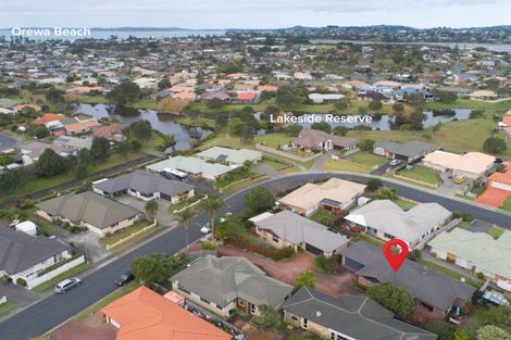 Photo of property in 8 Chalmers Close, Orewa, 0931