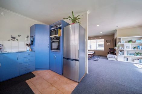 Photo of property in 50 Lismore Street, Merrilands, New Plymouth, 4312