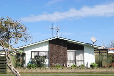 Photo of property in 77 Gonville Avenue, Gonville, Whanganui, 4501