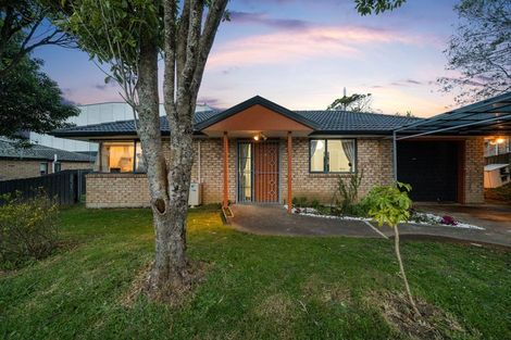 Photo of property in 29 Woodbank Drive, Glen Eden, Auckland, 0602
