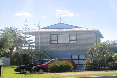 Photo of property in 203 Seaforth Road, Waihi Beach, 3611