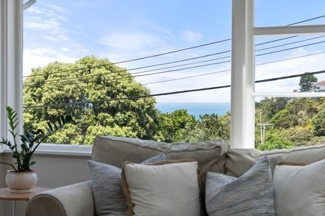 Photo of property in 7 Houghton Bay Road, Houghton Bay, Wellington, 6023