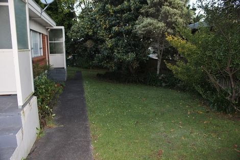 Photo of property in 2/23 Tahi Terrace, Glen Eden, Auckland, 0602