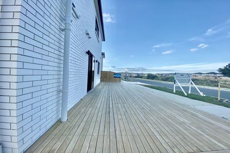 Photo of property in 98 Ksenia Drive, Flat Bush, Auckland, 2019