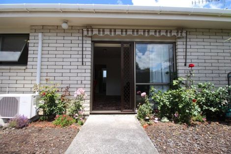 Photo of property in 2/10 Oxford Street, Marton, 4710