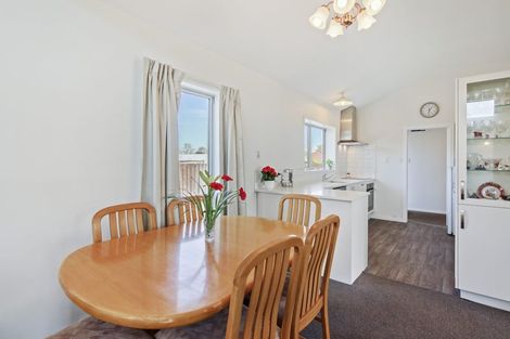 Photo of property in 4b Canberra Place, Redwood, Christchurch, 8051