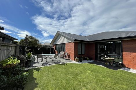 Photo of property in 16a Surrey Street, Linwood, Christchurch, 8062