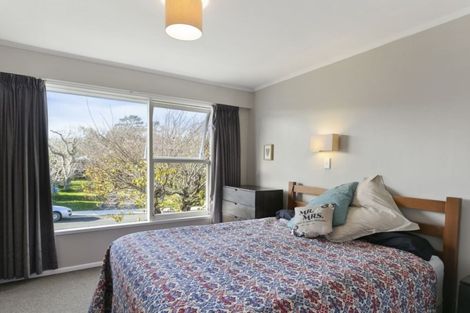 Photo of property in 29 Churton Drive, Churton Park, Wellington, 6037